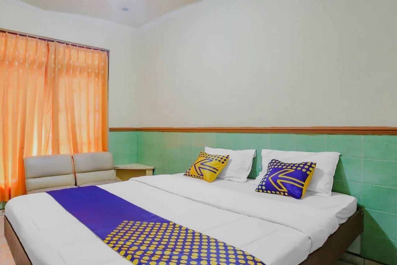Spot On 90092 Dewi Safitri Hotel スマラン エクステリア 写真