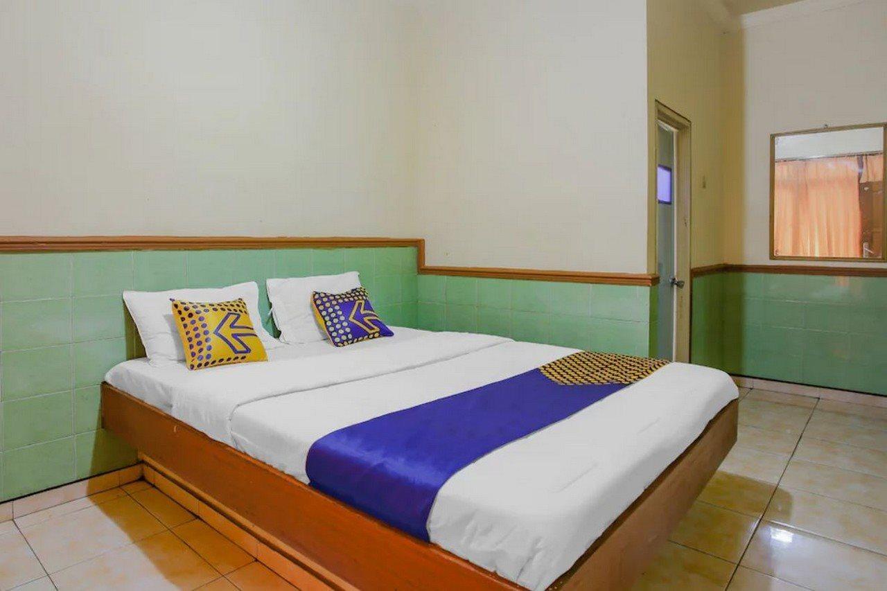 Spot On 90092 Dewi Safitri Hotel スマラン エクステリア 写真